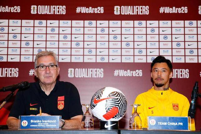 库里遭遇左腓骨扭伤 将缺席此后两战周六复查