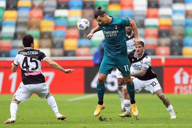 罗德里戈绯闻女友晒沙滩健美照 川字腹肌配小麦色